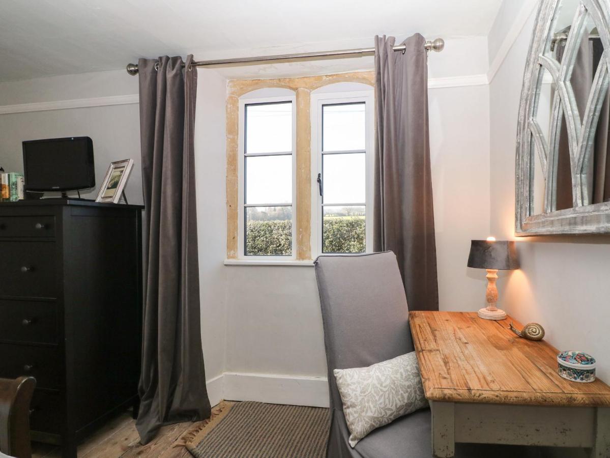 Green Pump Cottage Блокли Екстериор снимка