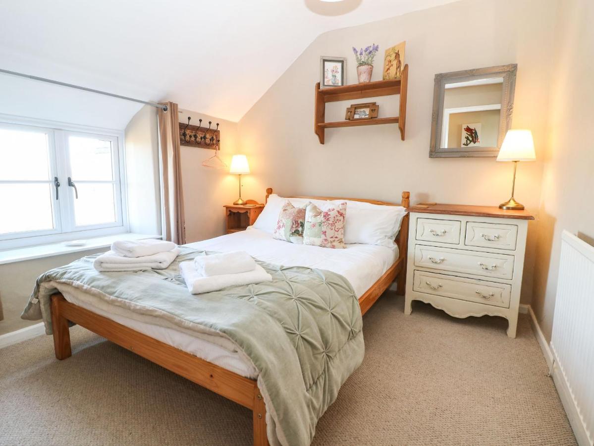 Green Pump Cottage Блокли Екстериор снимка