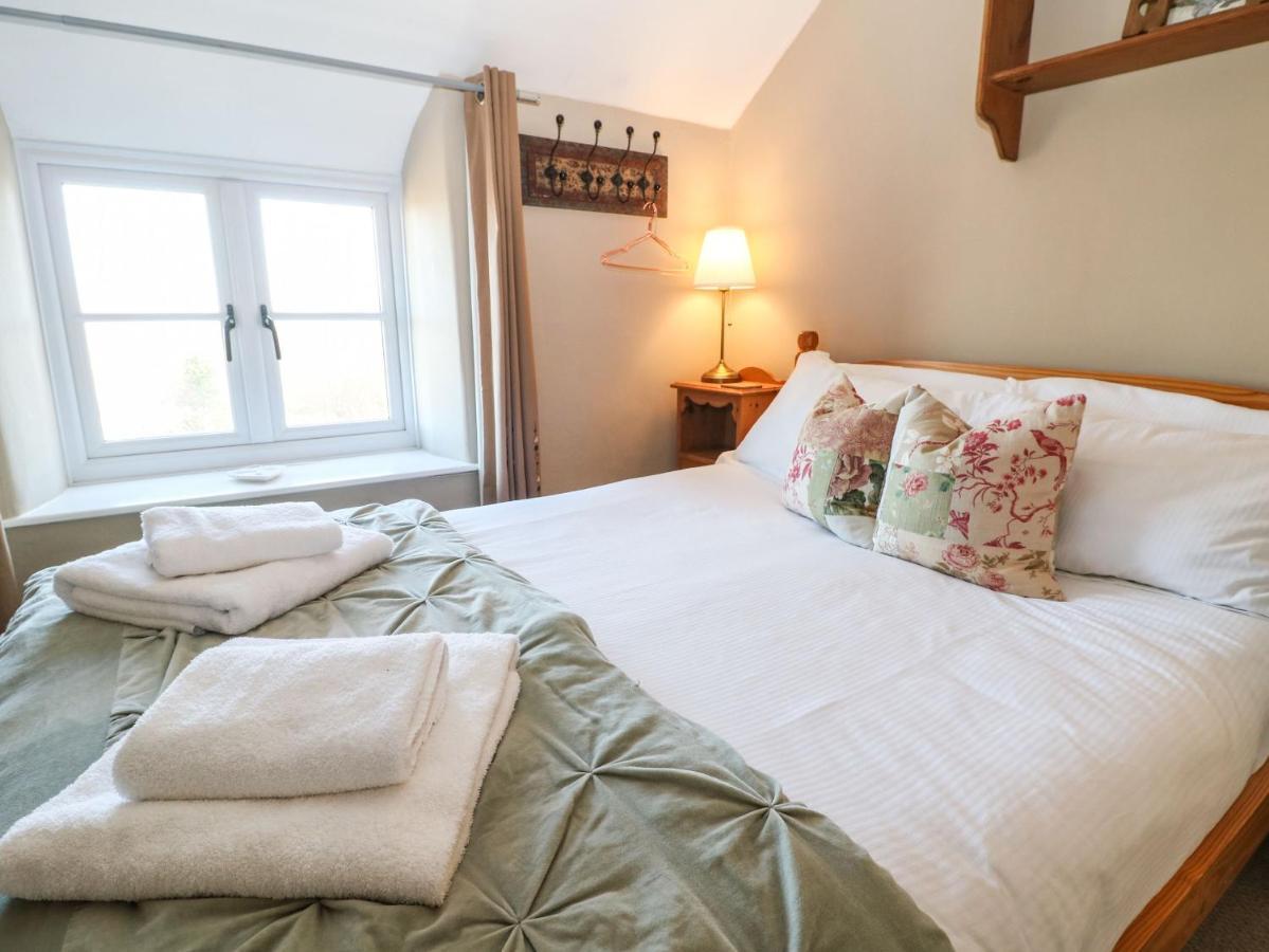 Green Pump Cottage Блокли Екстериор снимка